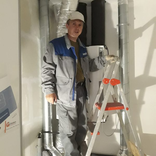 Constantin, alt="instalații sanitare și termice montaj complet țevi apă canalizare și încălzire locuință"